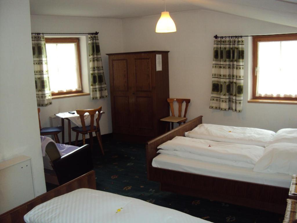 Hotel-Garni Kaiserhof Rauris Rum bild